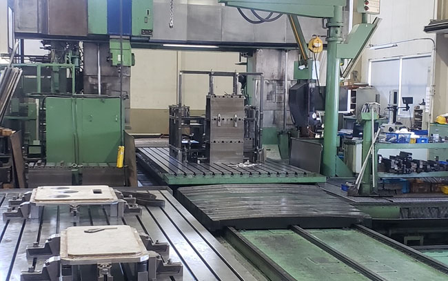 5面加工機パレットチェンジャー