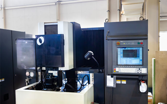 ワイヤー放電加工機 U53ｊ